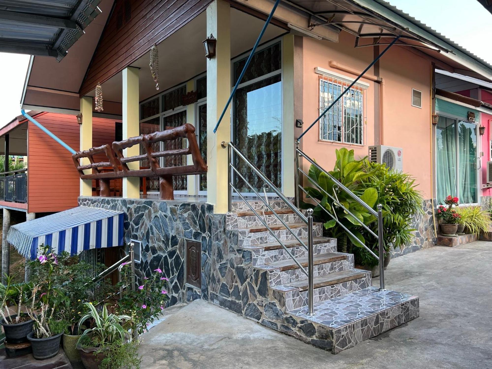 Tassana House Hotel Khao Kho Buitenkant foto