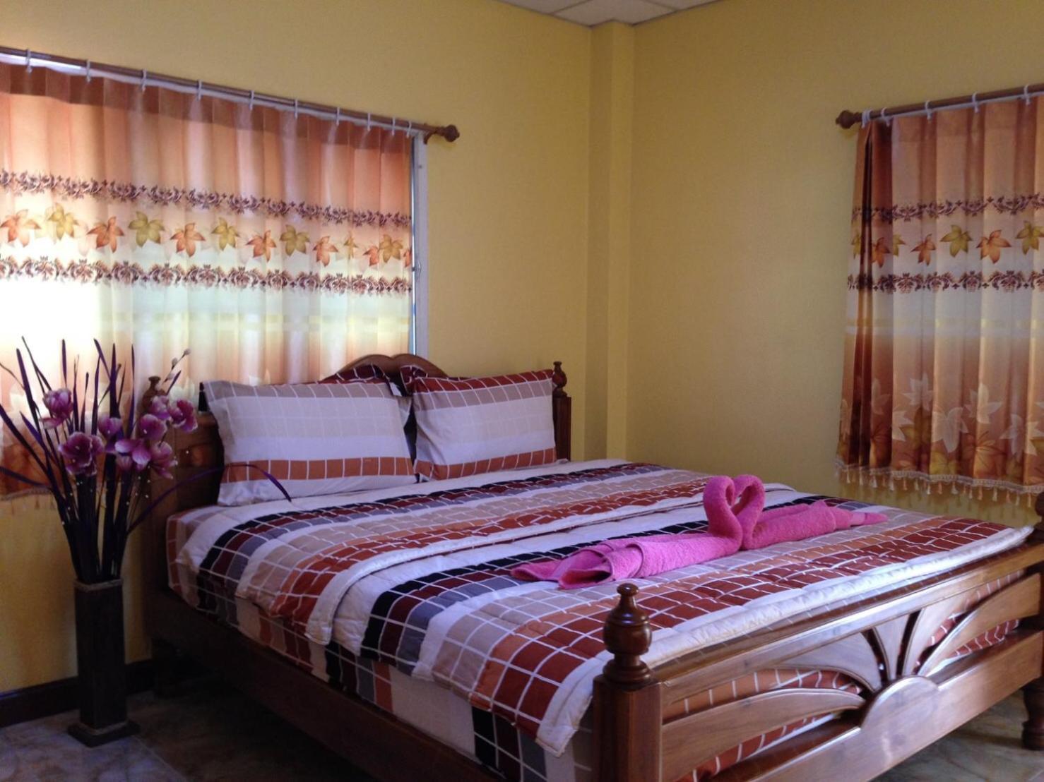 Tassana House Hotel Khao Kho Buitenkant foto